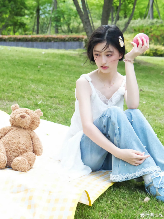 HBO新剧巧妙讽刺美卫生部长，疫苗争议成焦点